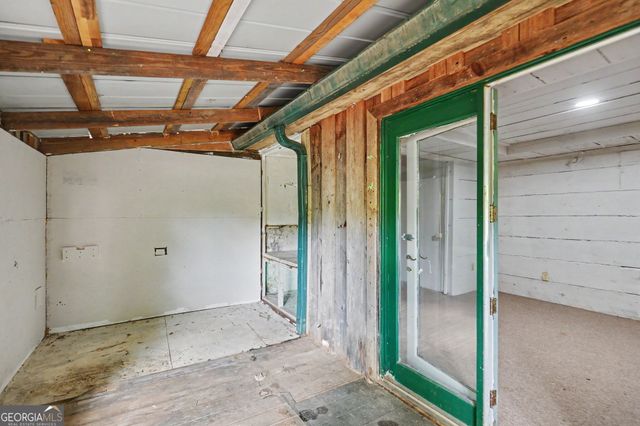 172 Fred Henry Lane, Clayton, GA 30525