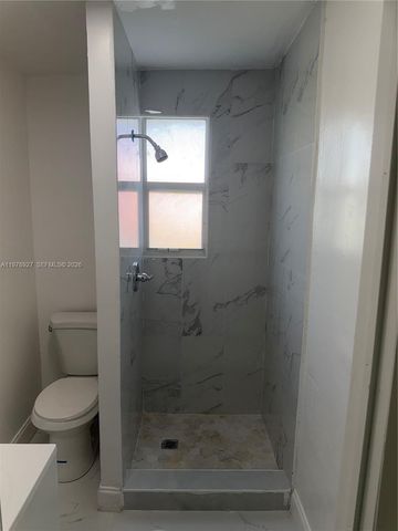 911 NW 45th St, Miami, FL 33127