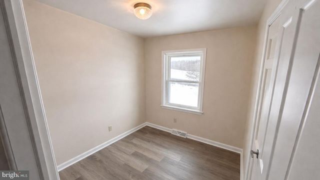 2134 CEMETERY RD, Seven Valleys, PA 17360