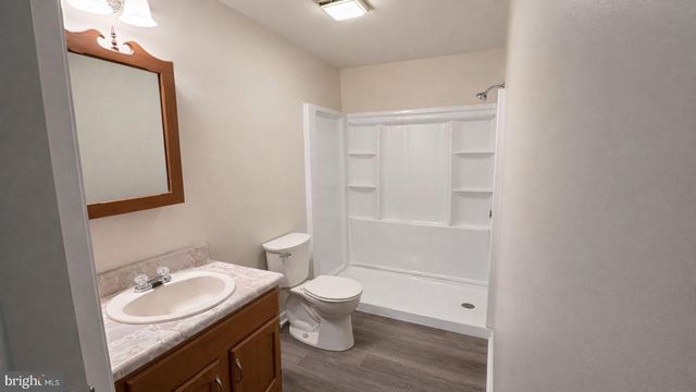 2134 CEMETERY RD, Seven Valleys, PA 17360