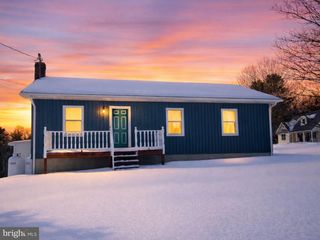 2134 CEMETERY RD, Seven Valleys, PA 17360