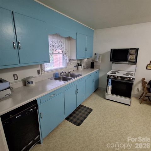 48 Westgate Road, Asheville, NC 28806