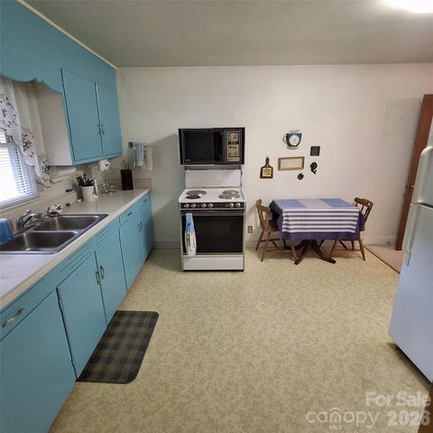 48 Westgate Road, Asheville, NC 28806