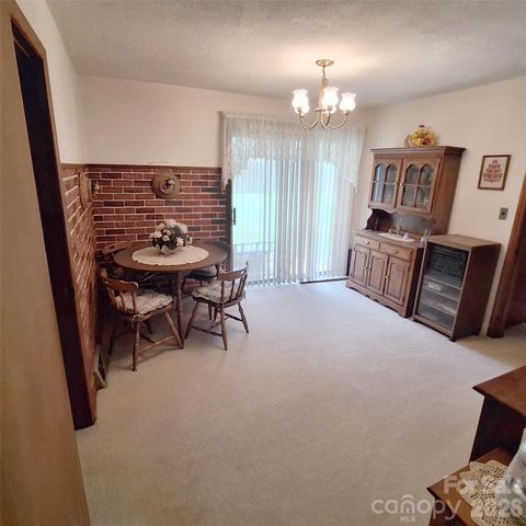 48 Westgate Road, Asheville, NC 28806