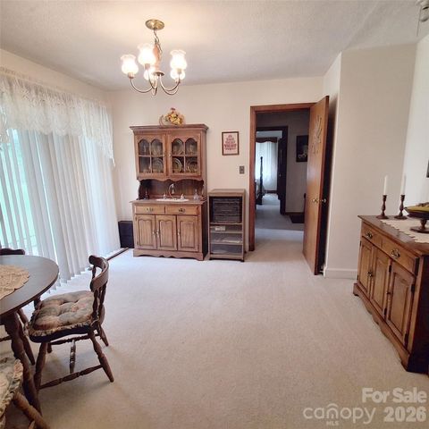 48 Westgate Road, Asheville, NC 28806