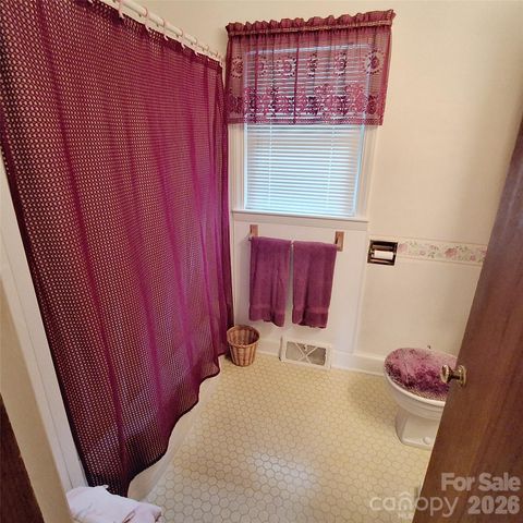 48 Westgate Road, Asheville, NC 28806