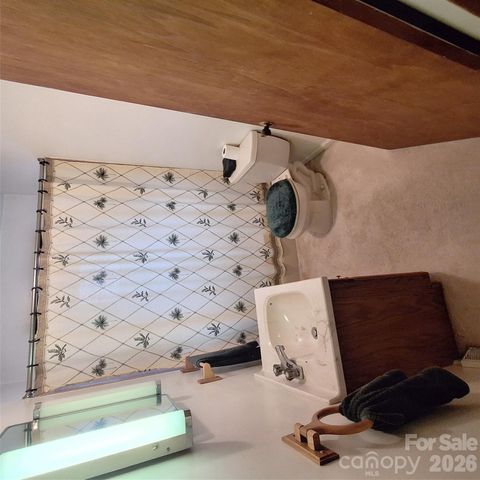 48 Westgate Road, Asheville, NC 28806