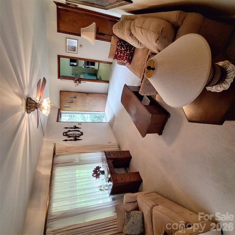 48 Westgate Road, Asheville, NC 28806