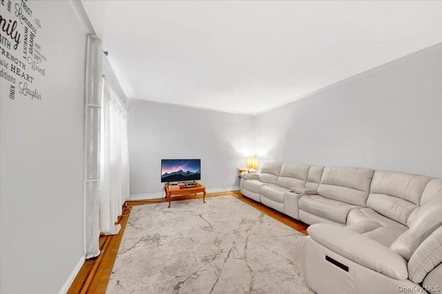 2925 Matthews Avenue 5H, Bronx, NY 10467