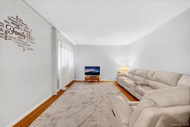 2925 Matthews Avenue 5H, Bronx, NY 10467