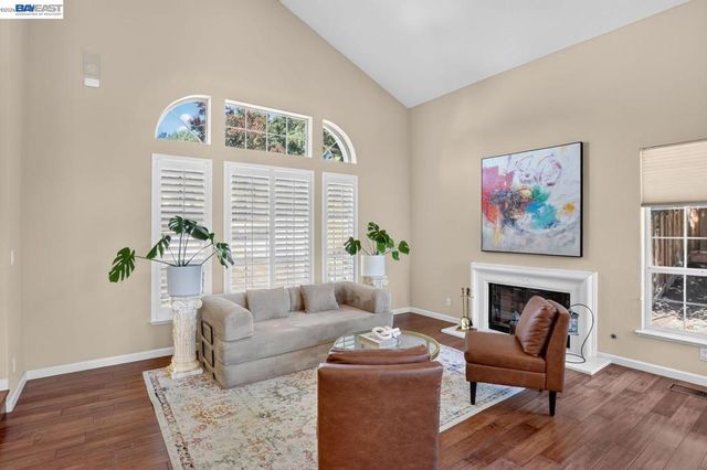 8257 Brittany Dr, Dublin, CA 94568