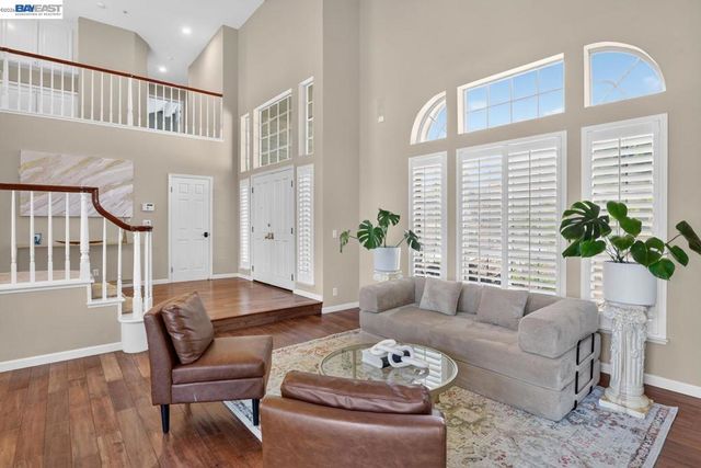 8257 Brittany Dr, Dublin, CA 94568
