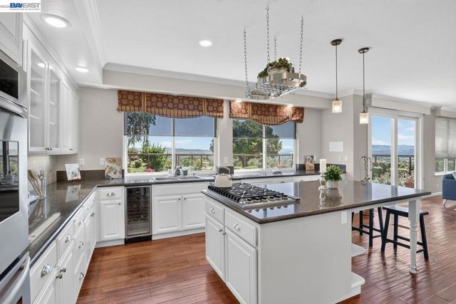 8257 Brittany Dr, Dublin, CA 94568