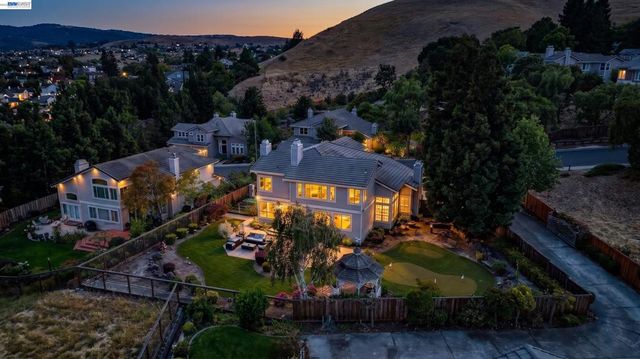 8257 Brittany Dr, Dublin, CA 94568