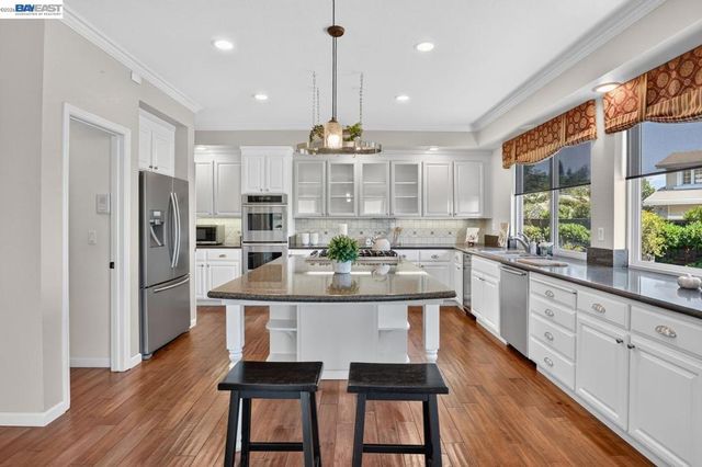 8257 Brittany Dr, Dublin, CA 94568