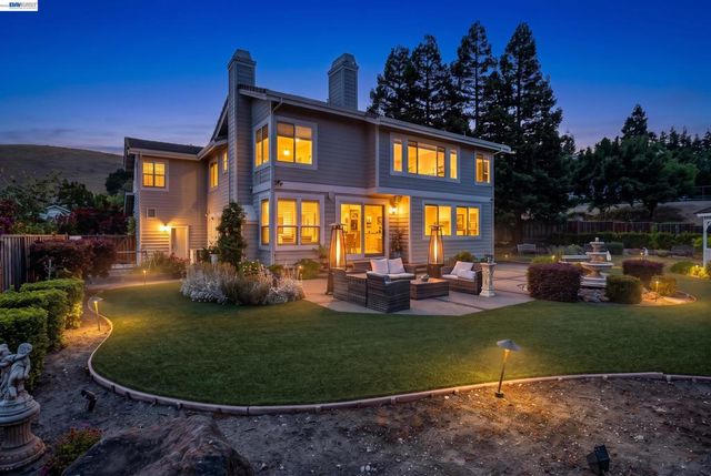 8257 Brittany Dr, Dublin, CA 94568