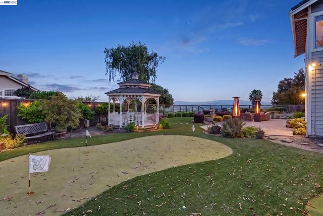 8257 Brittany Dr, Dublin, CA 94568