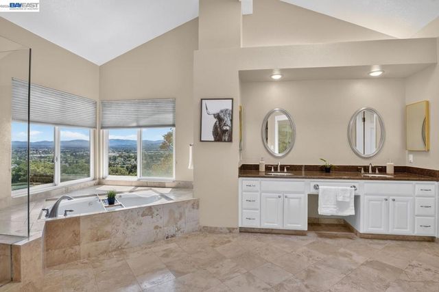 8257 Brittany Dr, Dublin, CA 94568