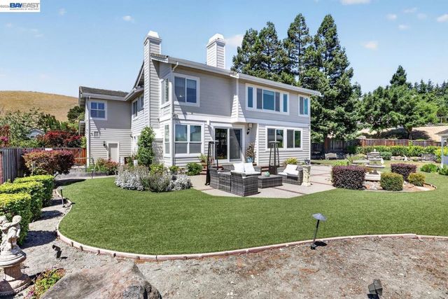 8257 Brittany Dr, Dublin, CA 94568