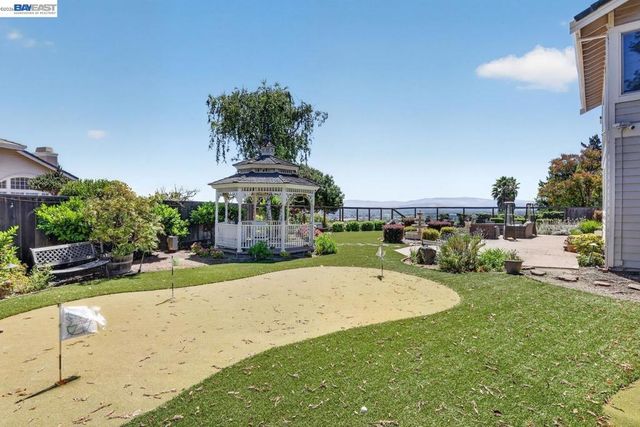 8257 Brittany Dr, Dublin, CA 94568