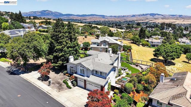 8257 Brittany Dr, Dublin, CA 94568