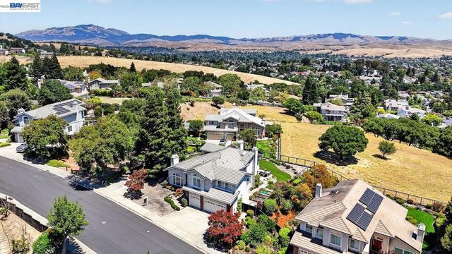 8257 Brittany Dr, Dublin, CA 94568