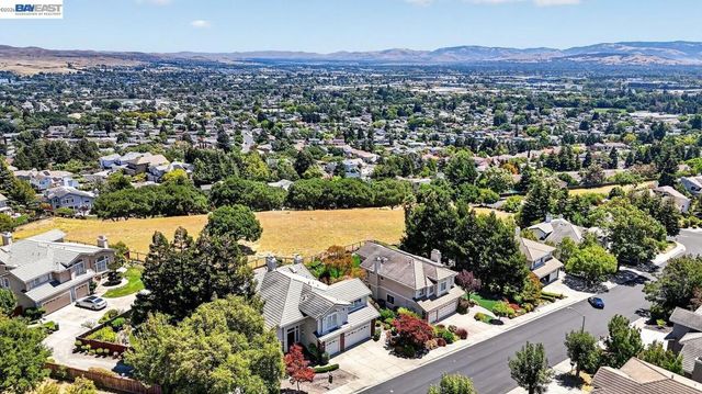 8257 Brittany Dr, Dublin, CA 94568