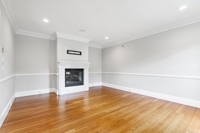 16 Kingsbury Dr, Holliston, MA 01746