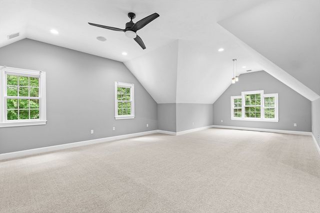 16 Kingsbury Dr, Holliston, MA 01746