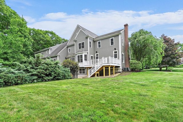 16 Kingsbury Dr, Holliston, MA 01746