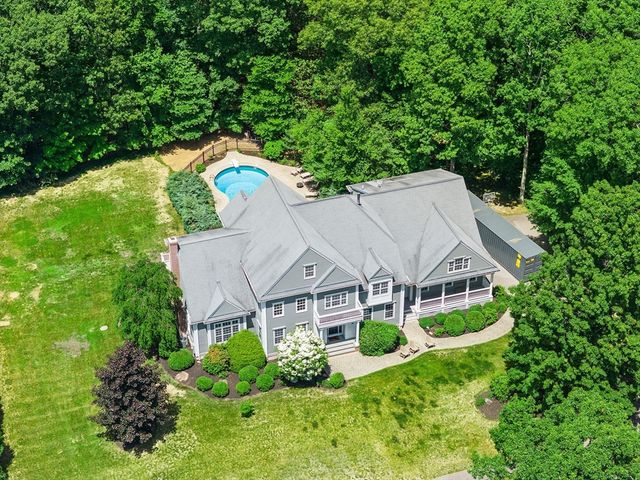 16 Kingsbury Dr, Holliston, MA 01746