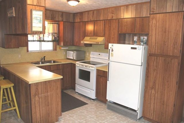 6350 Robin Drive, Harrison, MI 48625