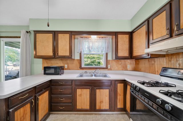4209 LONGVIEW Avenue, Erie, PA 16510