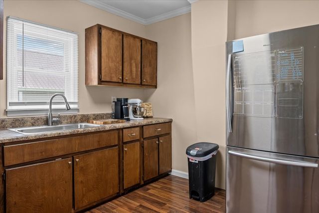 32 High St, Mc Ewen, TN 37101