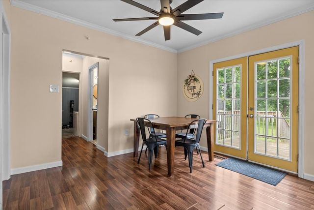 32 High St, Mc Ewen, TN 37101