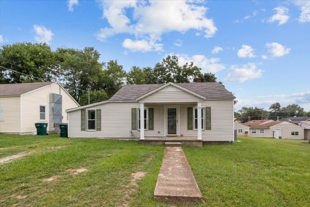 32 High St, Mc Ewen, TN 37101