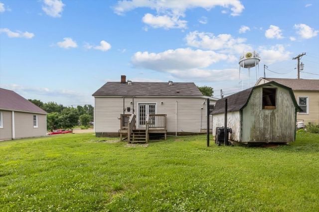32 High St, Mc Ewen, TN 37101