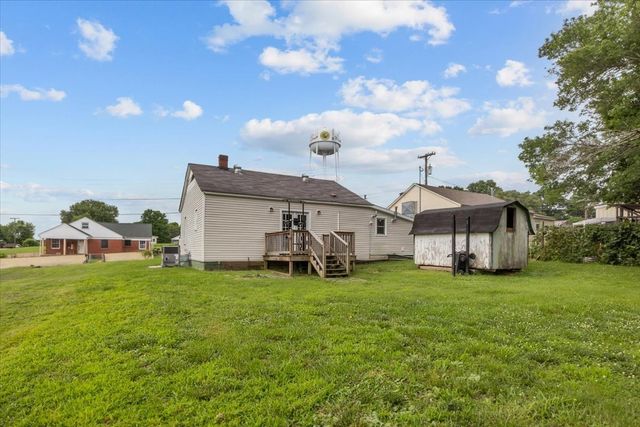 32 High St, Mc Ewen, TN 37101