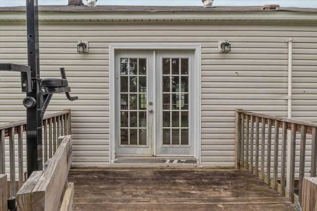 32 High St, Mc Ewen, TN 37101