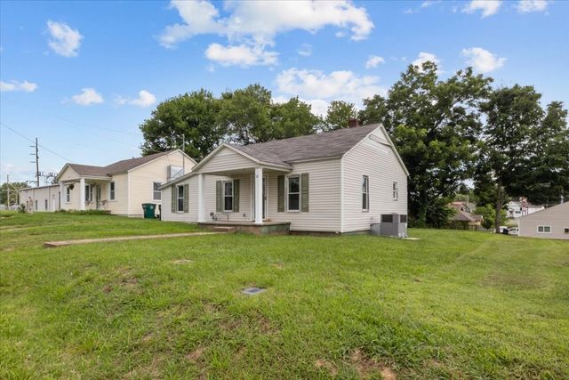 32 High St, Mc Ewen, TN 37101