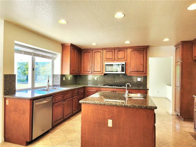 227 Calle Concordia, San Dimas, CA 91773