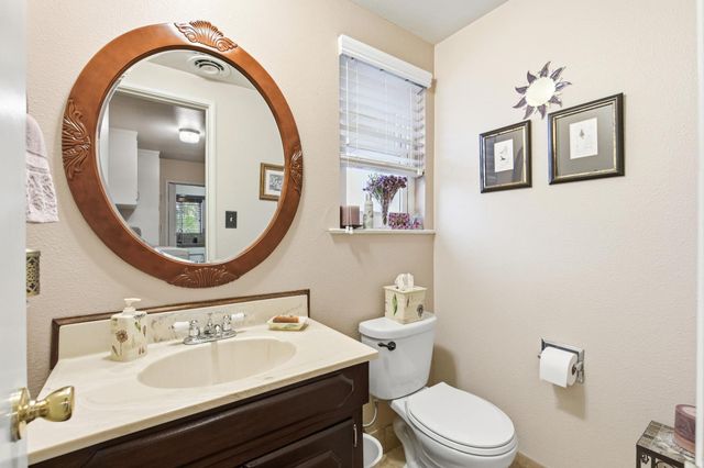 1720 W Barstow Avenue, Fresno, CA 93711