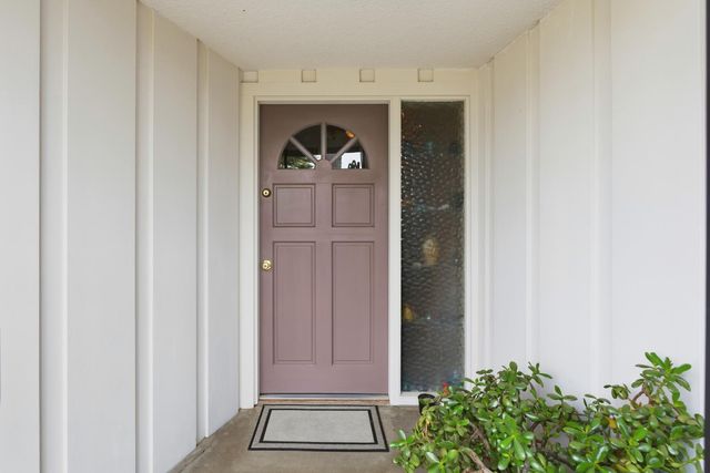 1720 W Barstow Avenue, Fresno, CA 93711