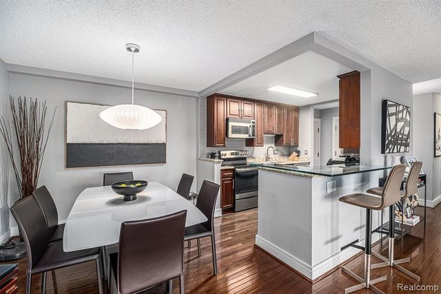 411 S Old Woodward Avenue 824, Birmingham, MI 48009