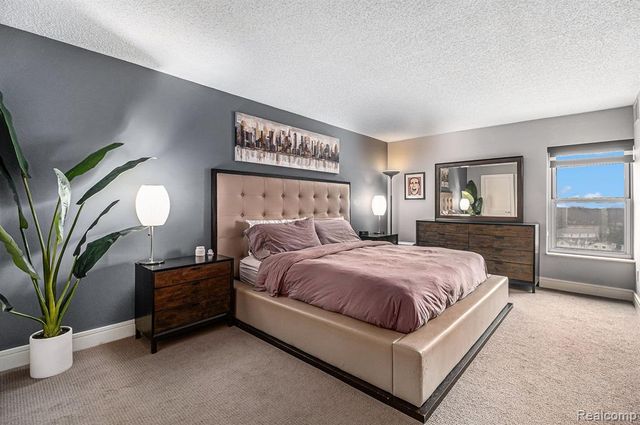 411 S Old Woodward Avenue 824, Birmingham, MI 48009