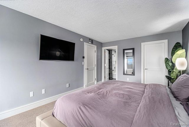 411 S Old Woodward Avenue 824, Birmingham, MI 48009