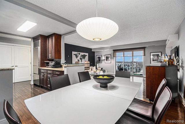 411 S Old Woodward Avenue 824, Birmingham, MI 48009