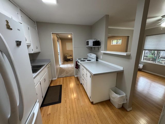 1318 Susan Cir, Roseville, CA 95661