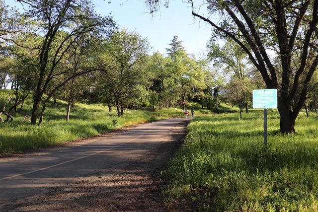 1318 Susan Cir, Roseville, CA 95661