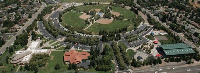 1318 Susan Cir, Roseville, CA 95661